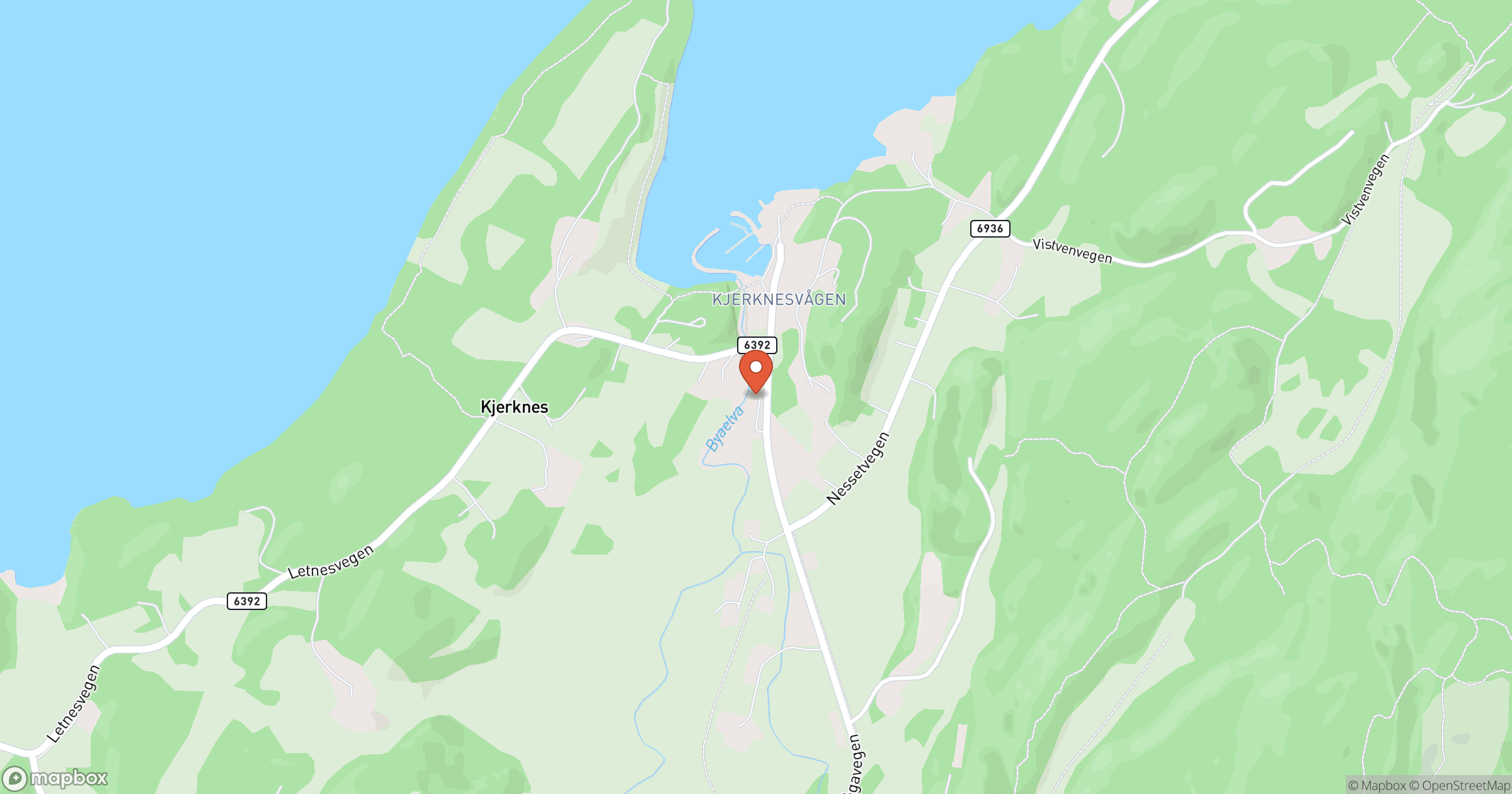 HELLVIK HUS INDERØY AS – snekker